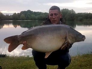 carp-fishing-france-lac-de-missy-111