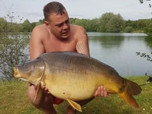carp-fishing-france-lac-de-missy-12
