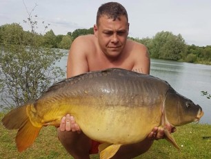 carp-fishing-france-lac-de-missy-9