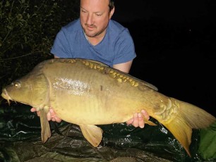 holiday-carp-fishing-france-lac-de-missy-1