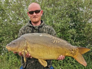 willow-lac-de-missy-holiday-carp-fishing-10