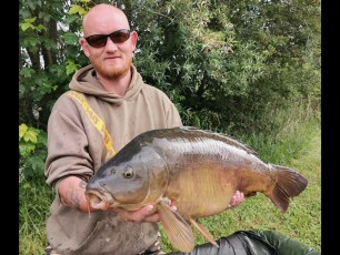 willow-lac-de-missy-holiday-carp-fishing-12