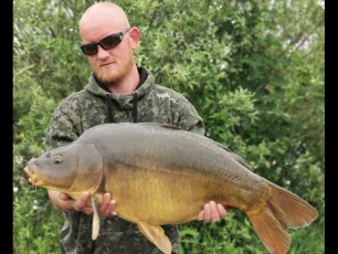 willow-lac-de-missy-holiday-carp-fishing-6