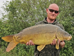willow-lac-de-missy-holiday-carp-fishing-8
