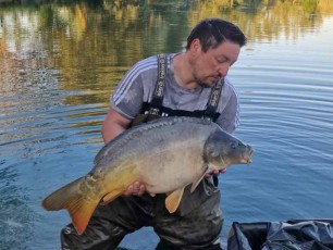 holiday-carp-fishing-france-lac-de-missy-oak-12