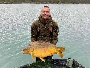holiday-carp-fishing-france-lac-de-missy-oak-14