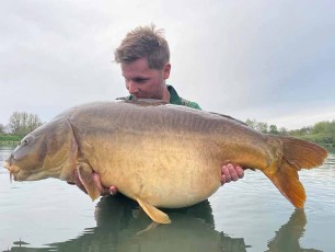 holiday-carp-fishing-france-lac-de-missy-oak-23