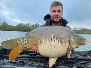 holiday-carp-fishing-france-lac-de-missy-oak-24