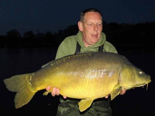 holiday-carp-fishing-france-lac-de-missy-oak-28