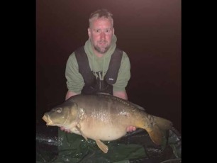 holiday-carp-fishing-france-lac-de-missy-oak-5