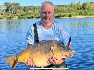 holiday-carp-fishing-france-lac-de-missy-oak-9